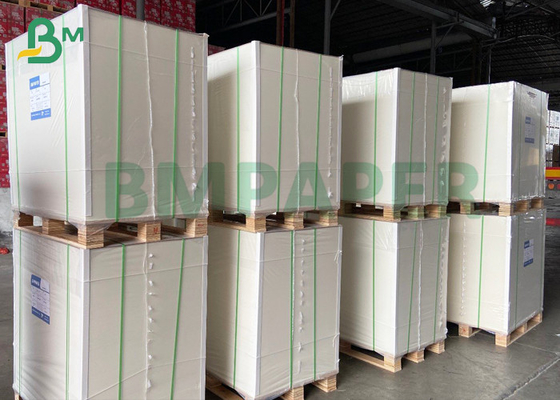 100% Recyclable 2mm 2.5mm Display Paperboard Double - Sided White Cardboard