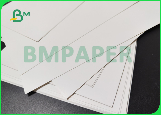 350gsm C1S White Folding Box Board For Book Cover 40'' Good Folding Resistant