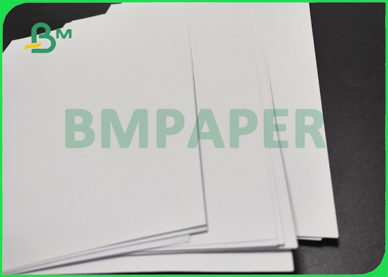 90GSM 140GSM Uncoated White Paper For Brochure 635 x 965mm Smooth Surface