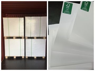 White And Anti - Fold Couche Paper For Clothing Brand 200gsm Paper Thickness