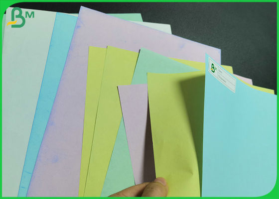 Multi-Colored 50gsm To 55gsm Coated Carbonless Copier Paper Reams packing